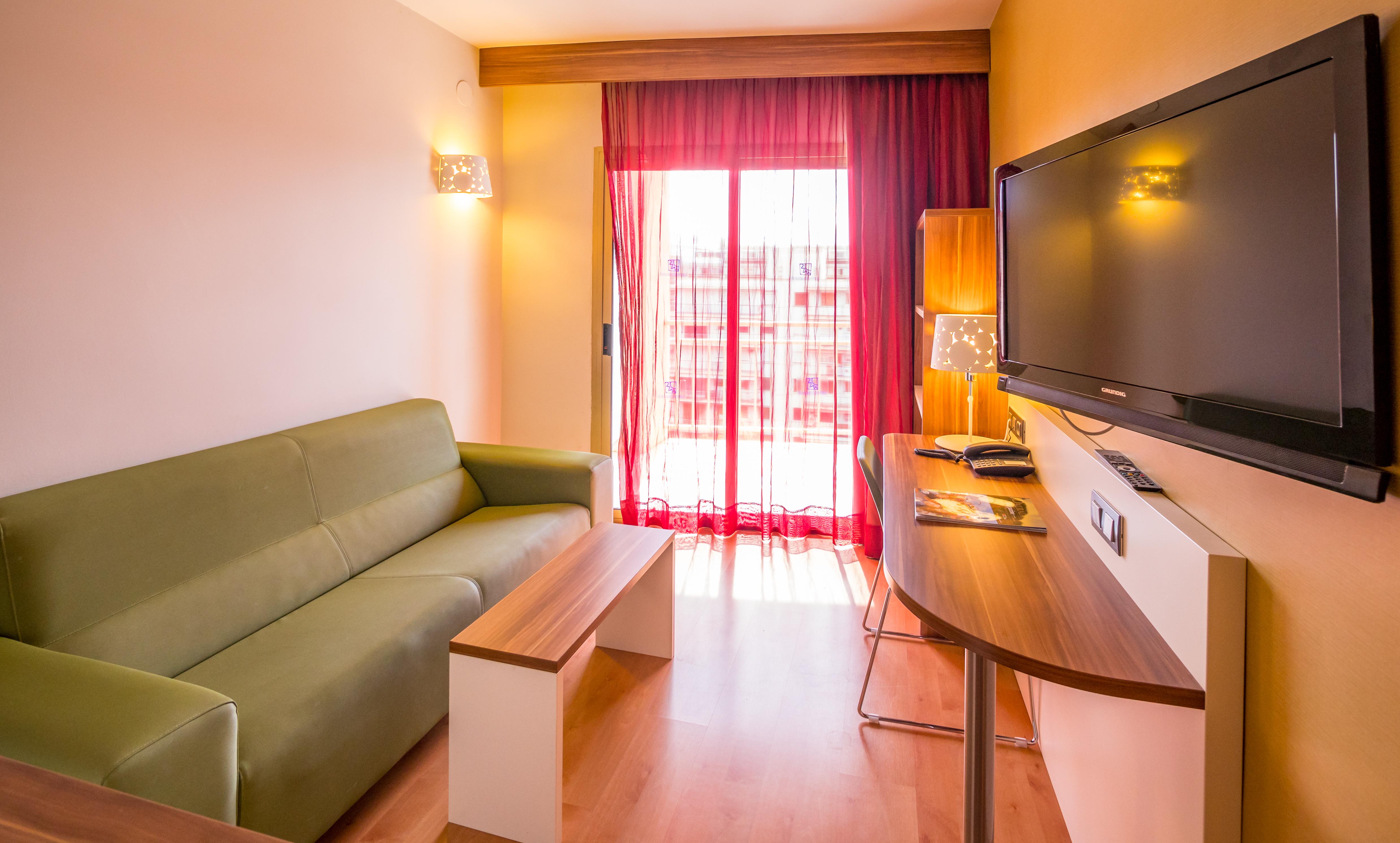 Golden Avenida Family Suites 4* Salou Exterior foto