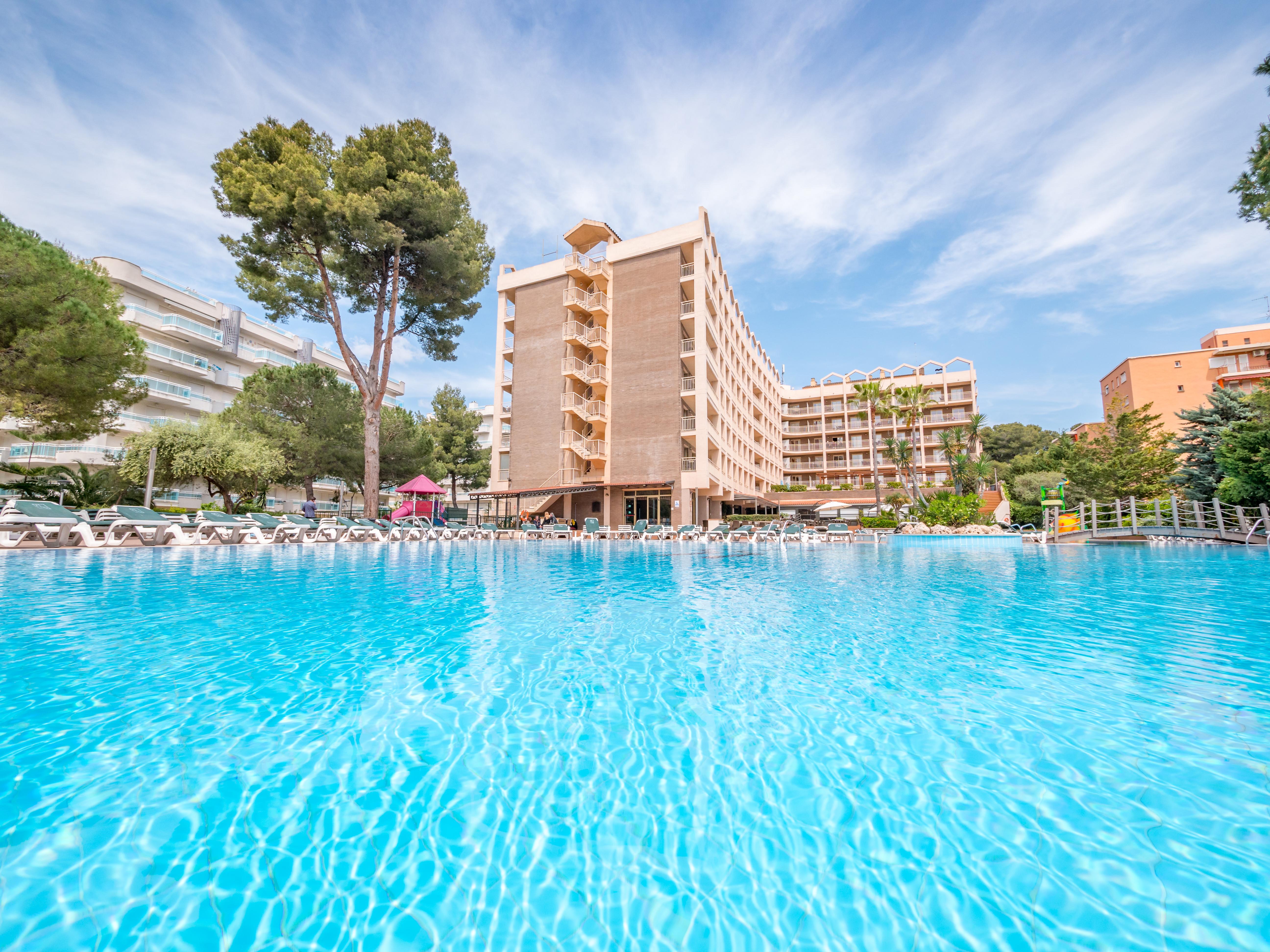 Golden Avenida Family Suites 4* Salou Exterior foto