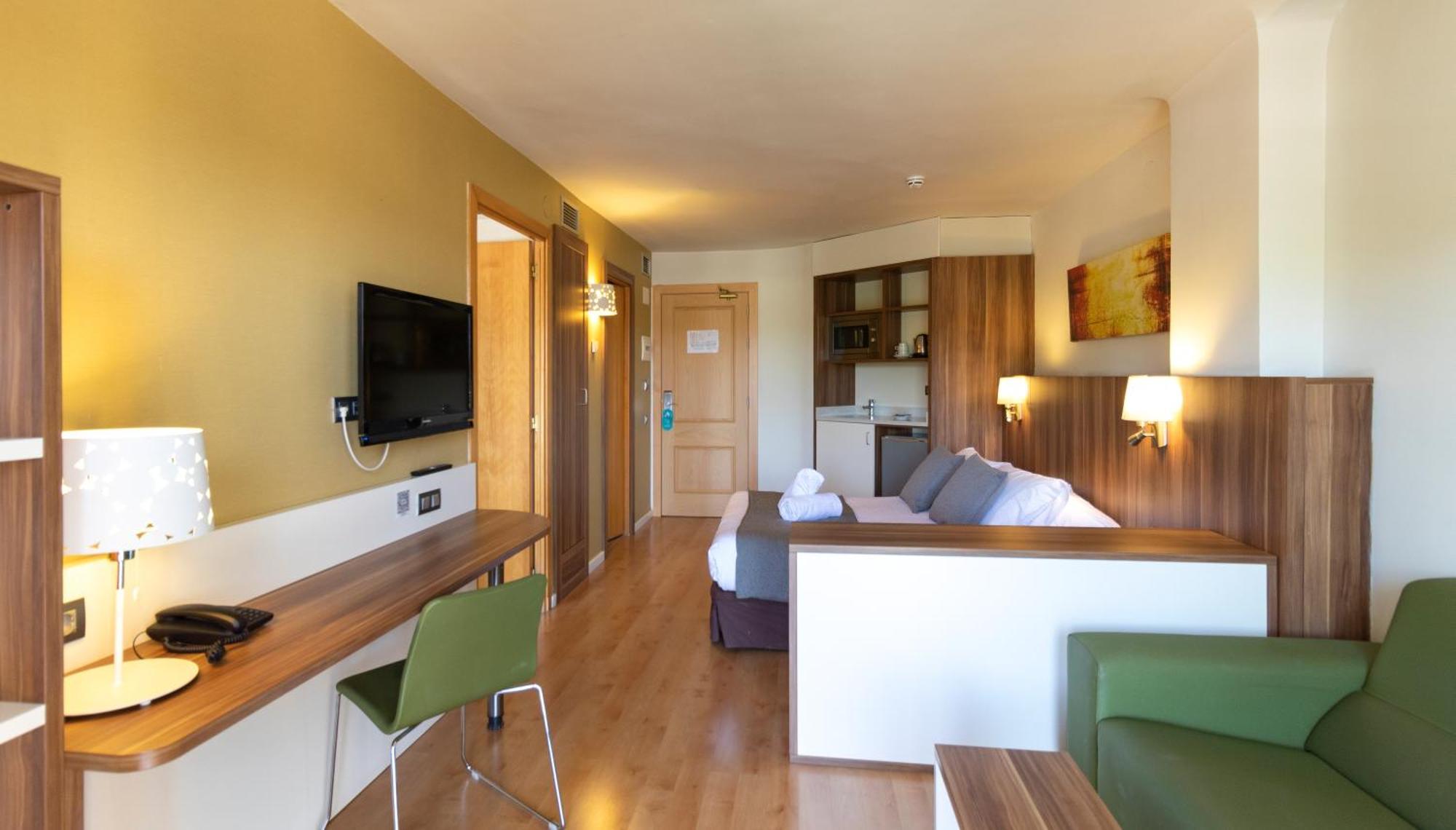 Golden Avenida Family Suites 4* Salou Exterior foto