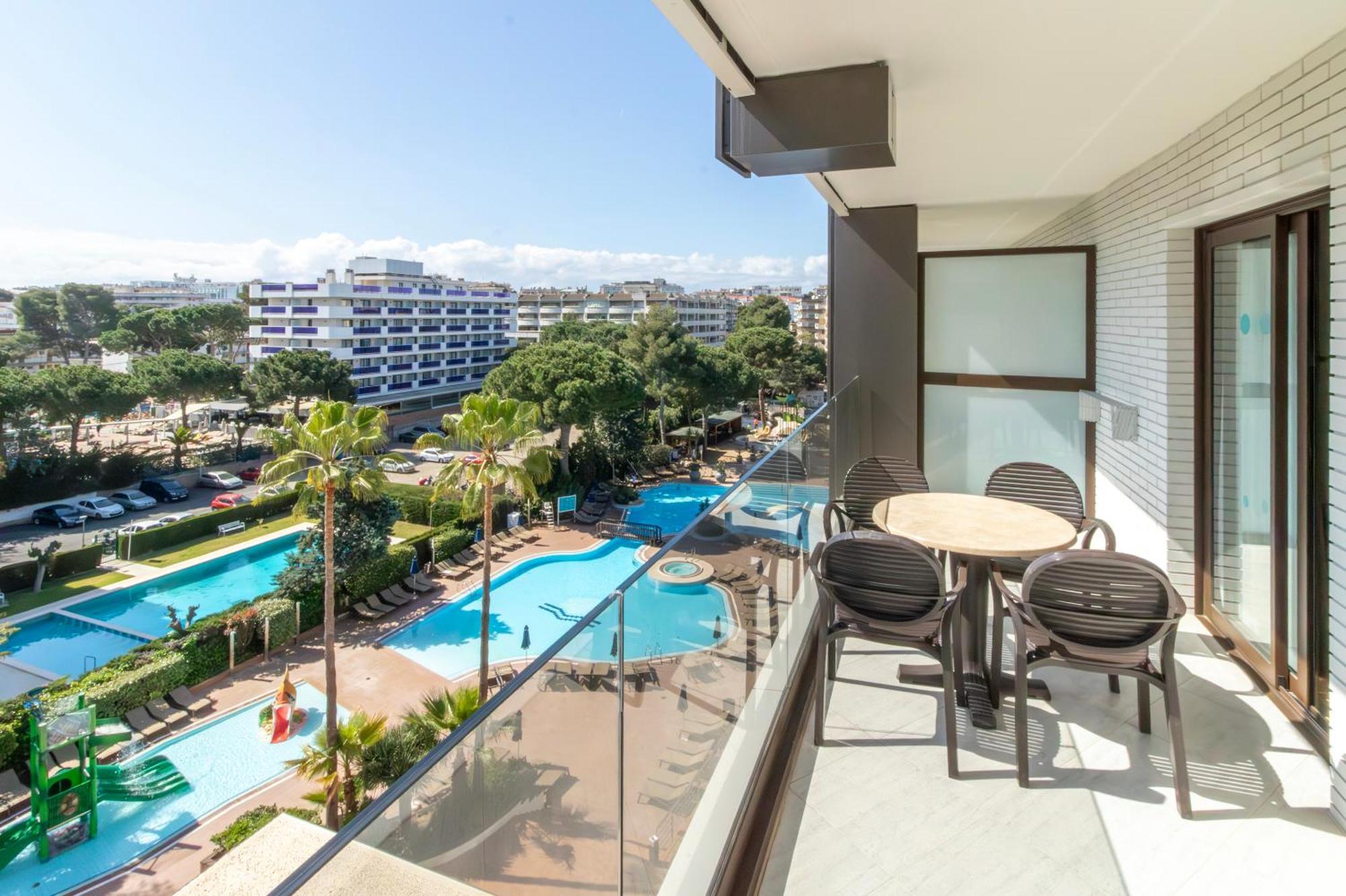 Golden Avenida Family Suites 4* Salou Exterior foto