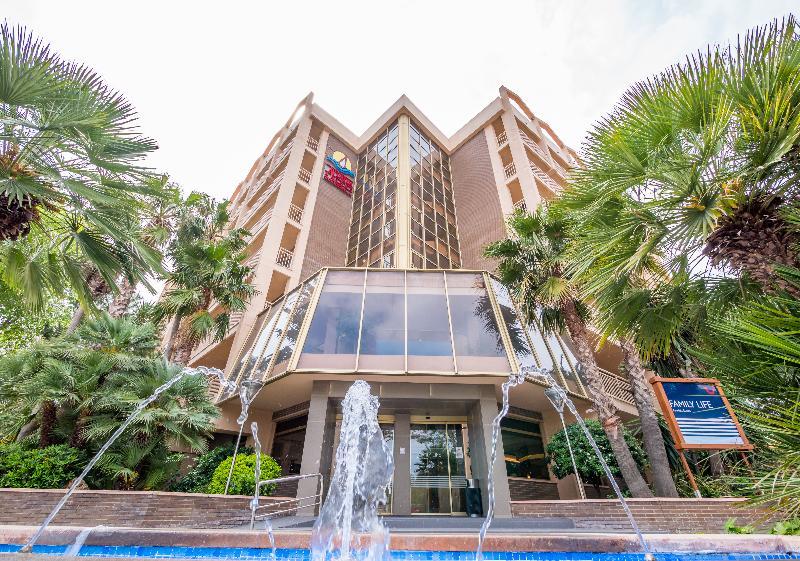 Golden Avenida Family Suites 4* Salou Exterior foto
